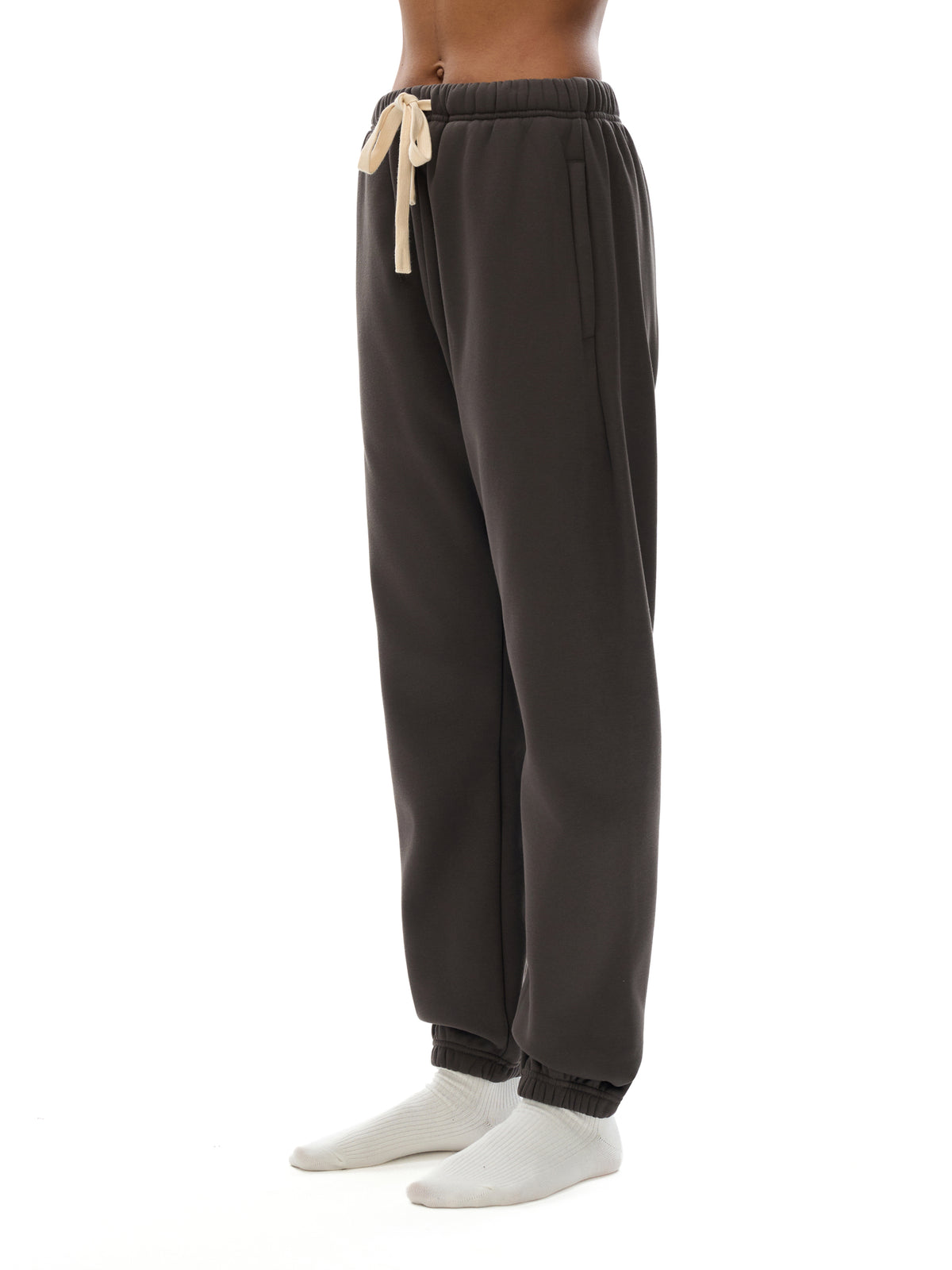 Carbon Gray model women