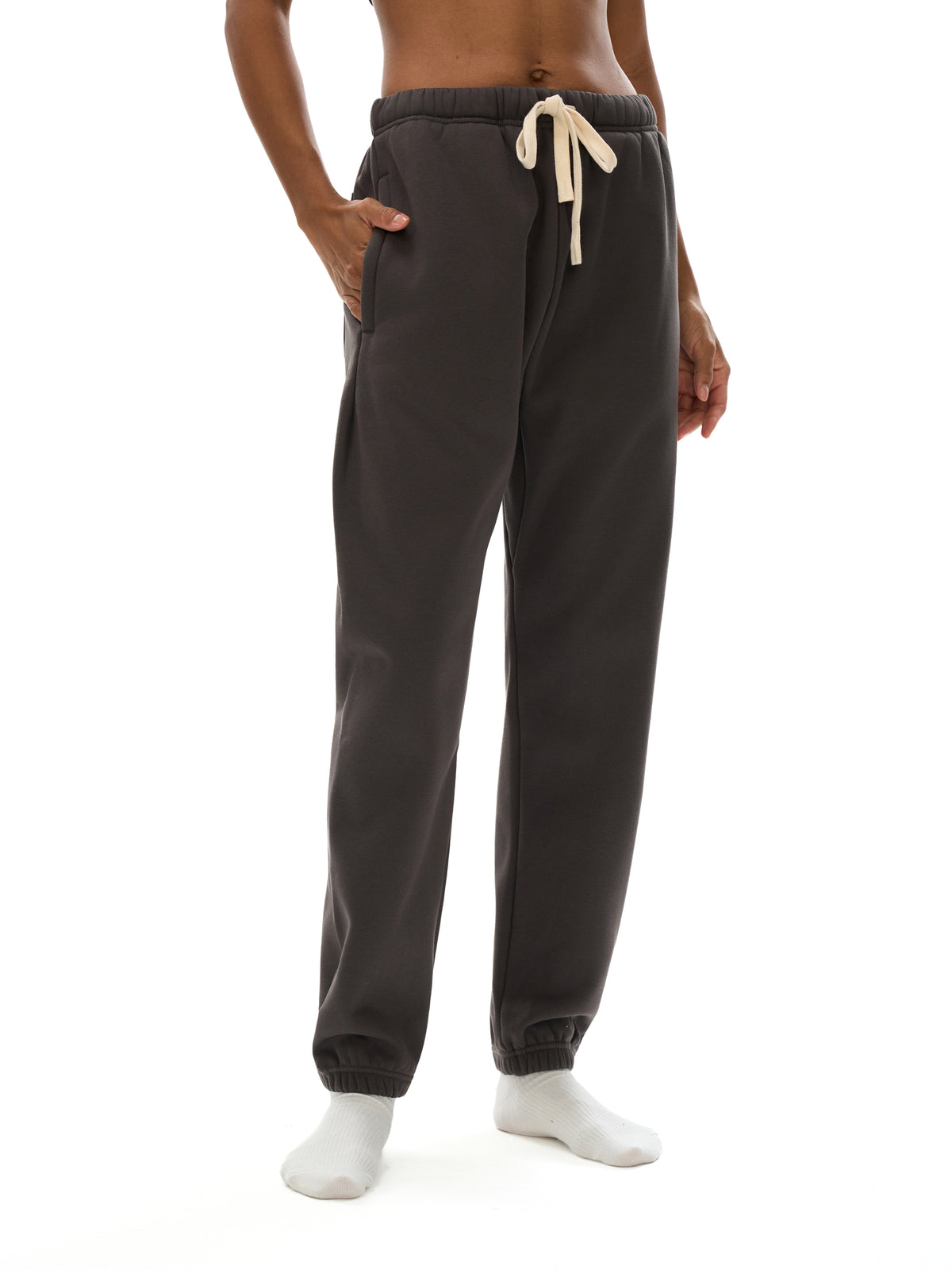 Carbon Gray model women