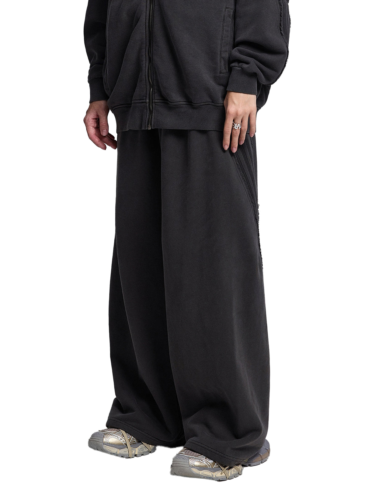 Snow Wash Taped Raw Edge Sweatpants