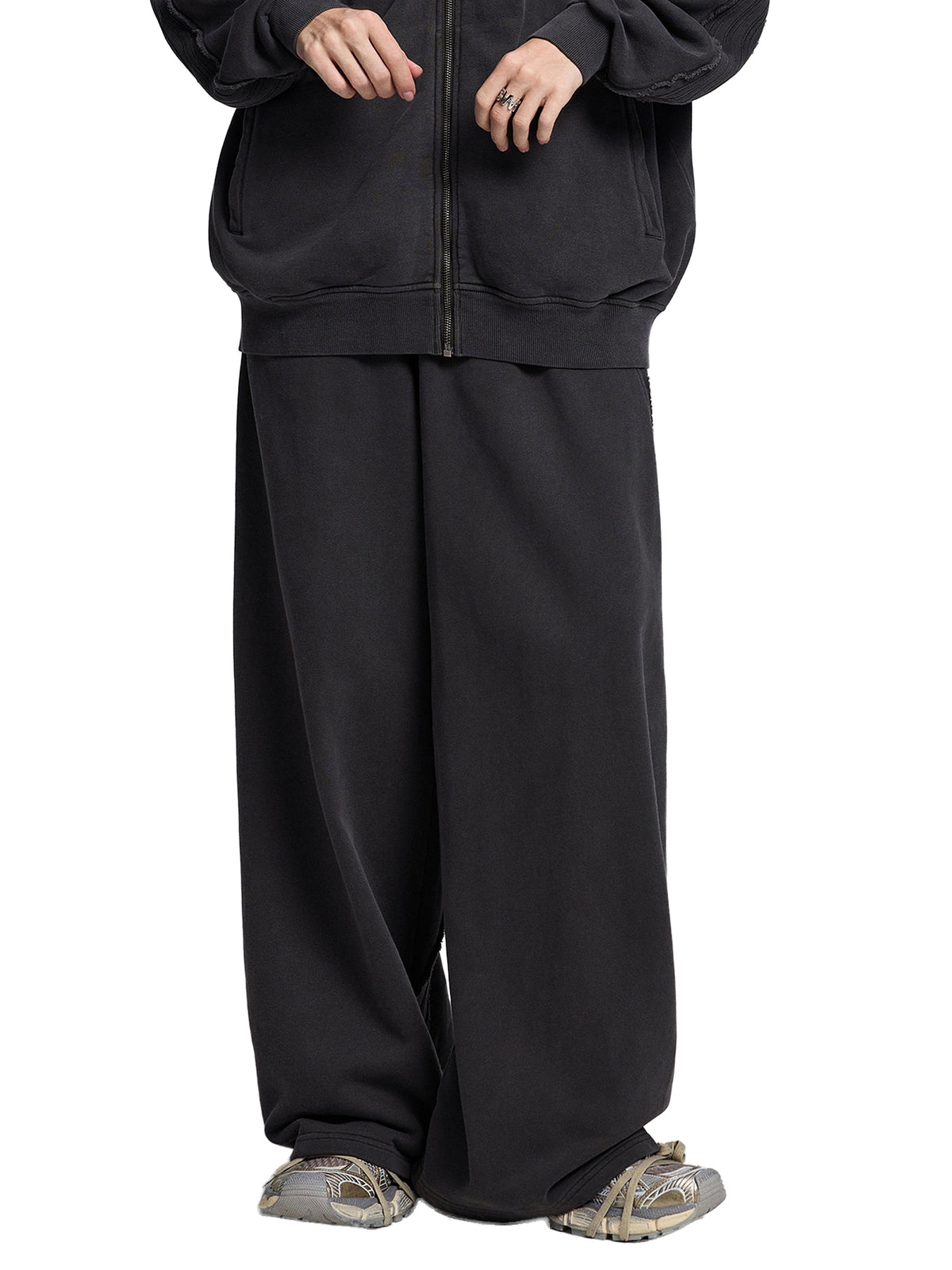 Snow Wash Taped Raw Edge Sweatpants