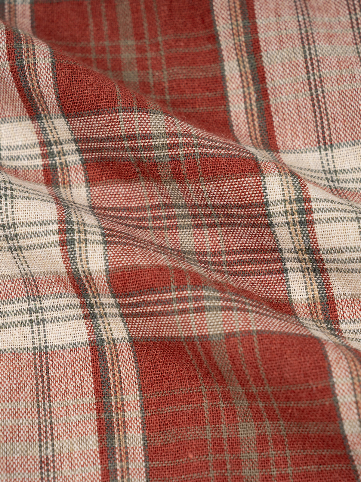 Red with Apricot detail
