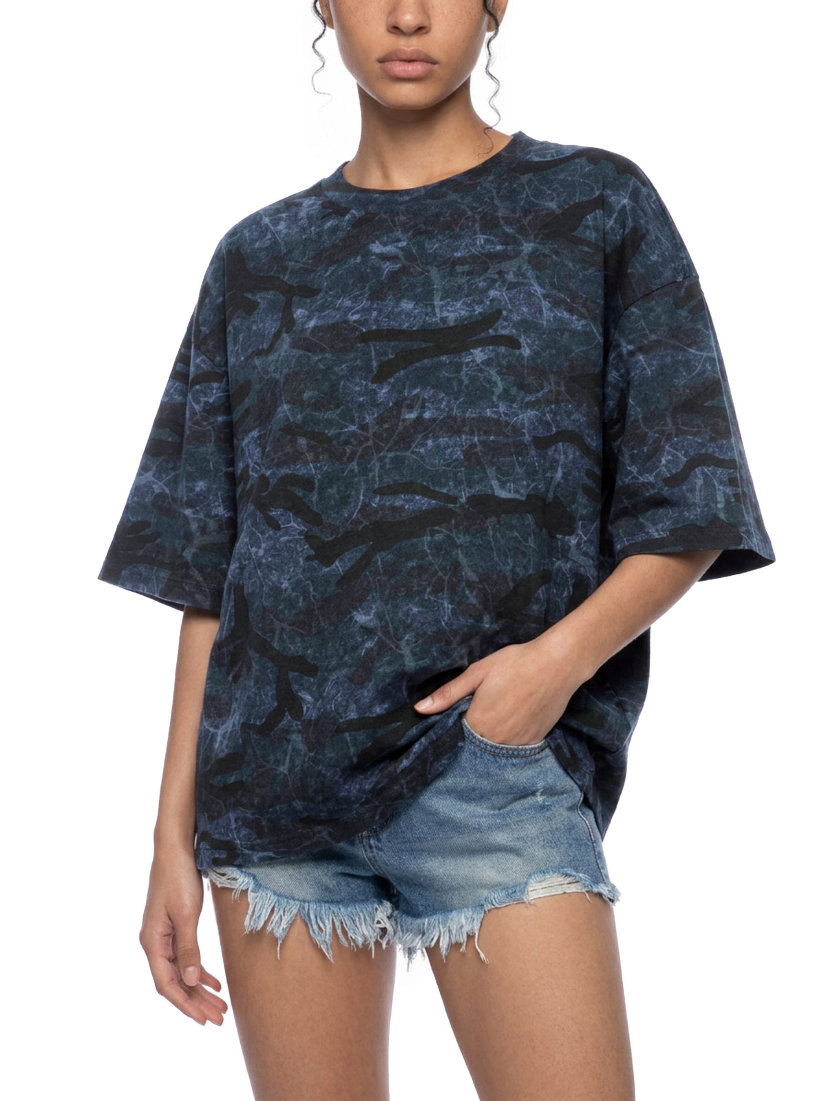 Blue Camo model women