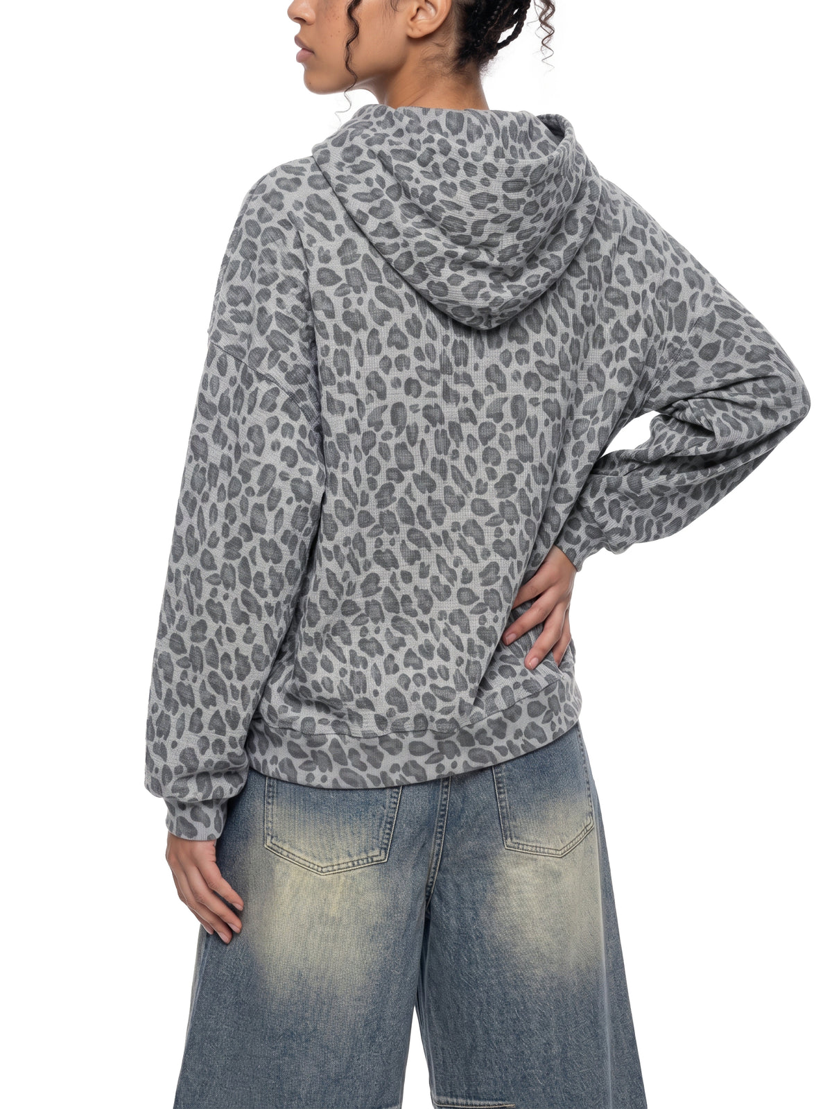 Leopard Light Gray model women