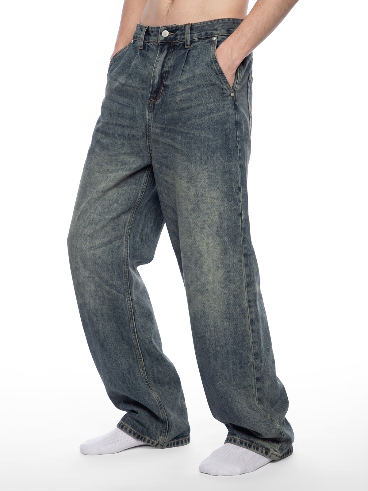 Vintage Wash Baggy Jeans