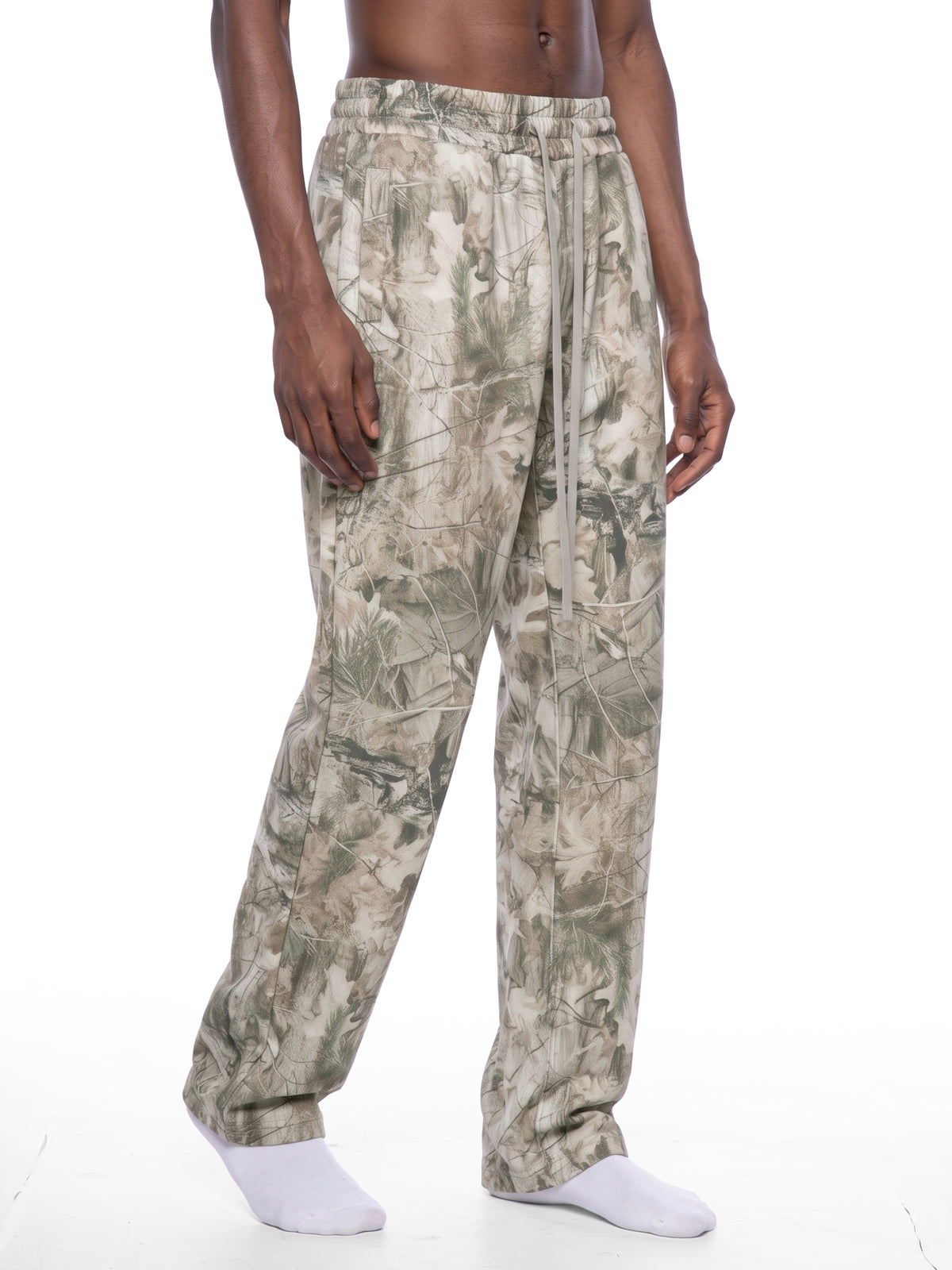 Tree Camo Gray Apricot model men