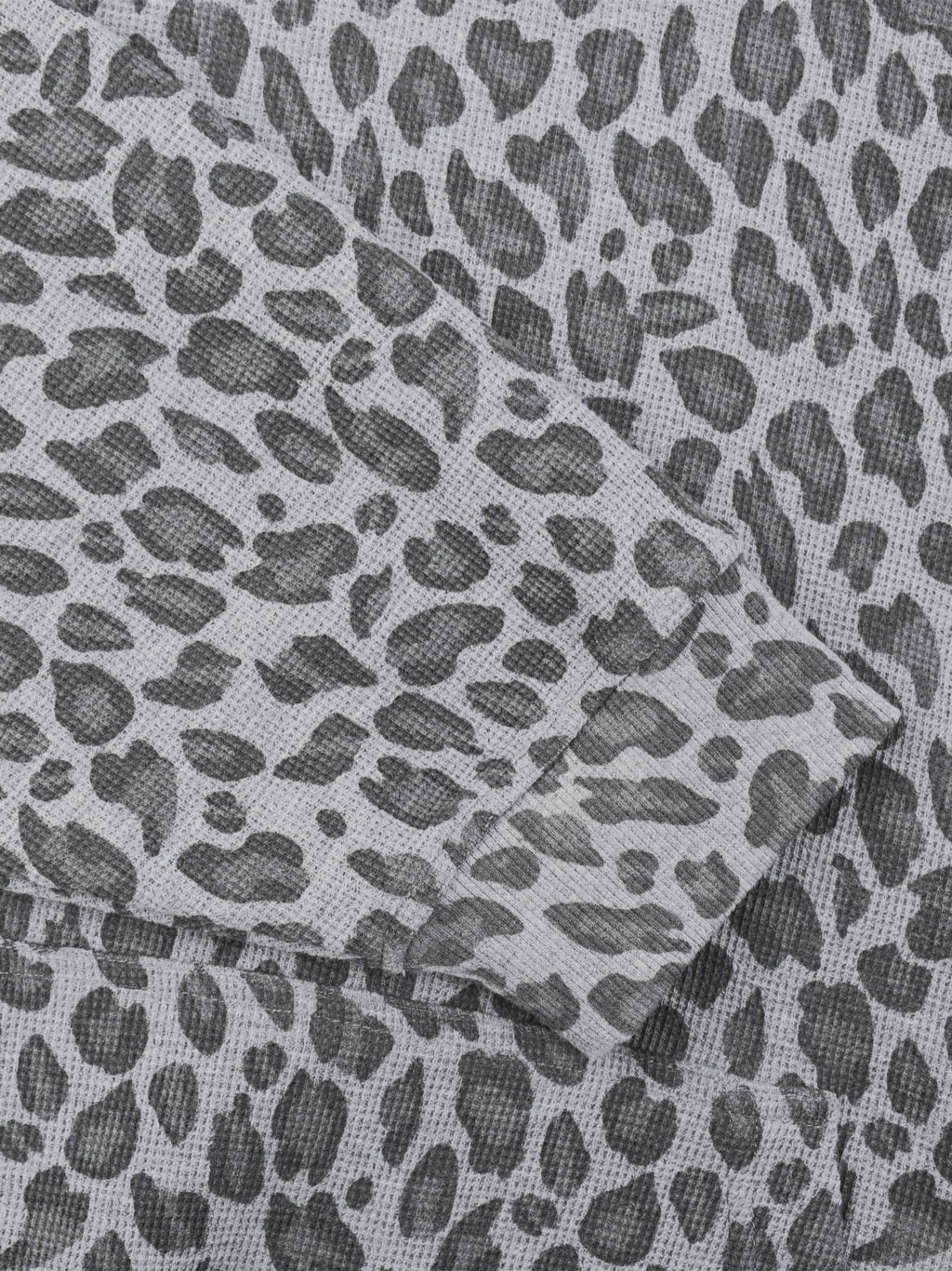 Leopard Light Gray detail